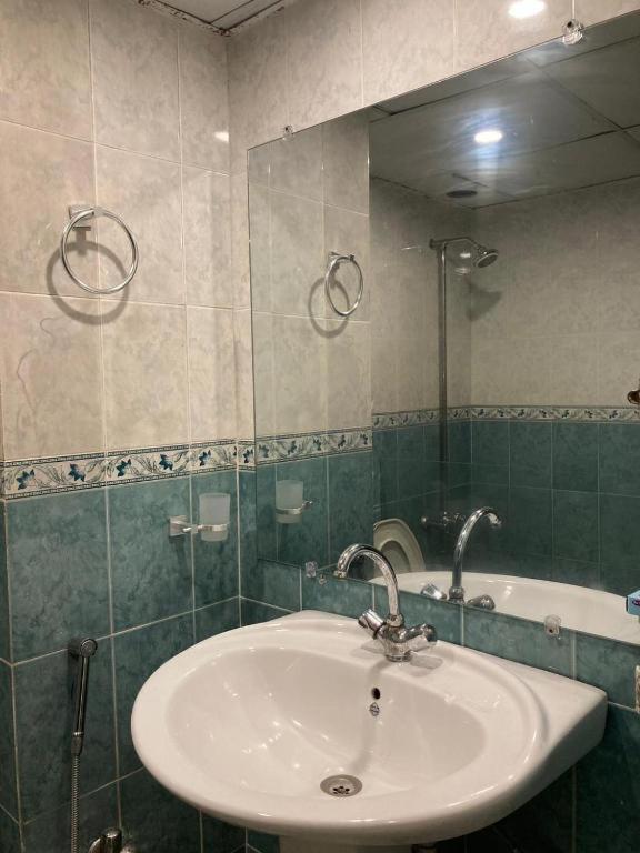 Airport Hotel Karachi Exterior photo