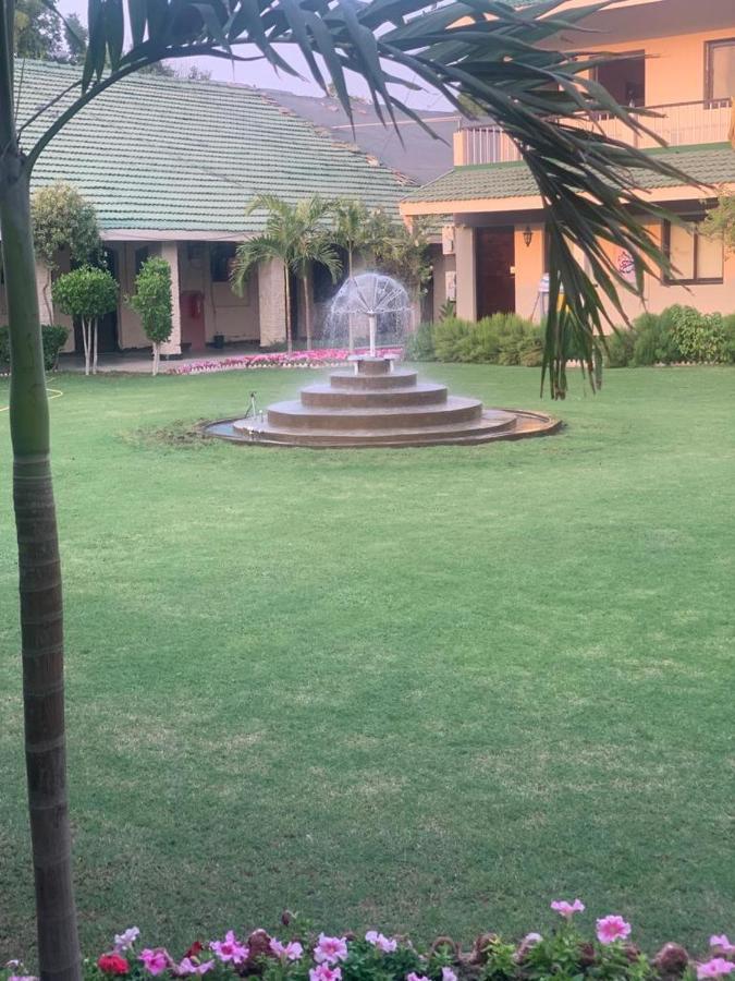 Airport Hotel Karachi Exterior photo