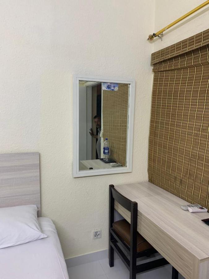Airport Hotel Karachi Exterior photo