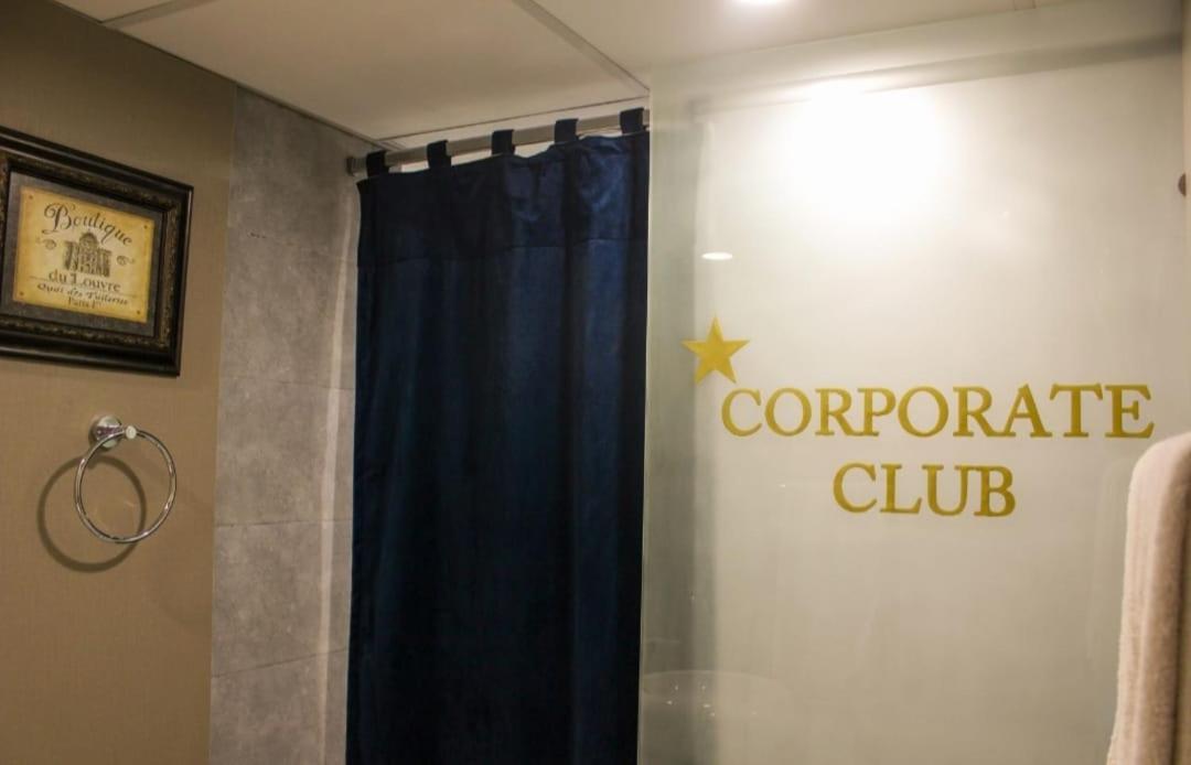 Airport Hotel Karachi Exterior photo
